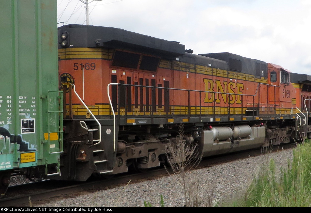 BNSF 5169